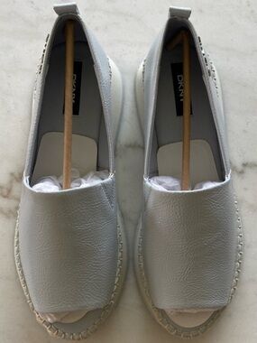 DKNY Women's Orza faux leather slip-on
Shoes blue halogen size 9.5.